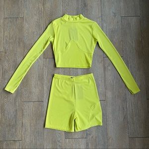 PrettyLittleThing - Women's - Neon Green Turtleneck Crop and Shorts - Size 0